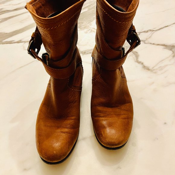 ❤️ PRADA DESIGNER ITALIAN LEATHER ANKLE CALF LOW CROSS BUCKLE BOOTS ITALY Y2K - Picture 1 of 15